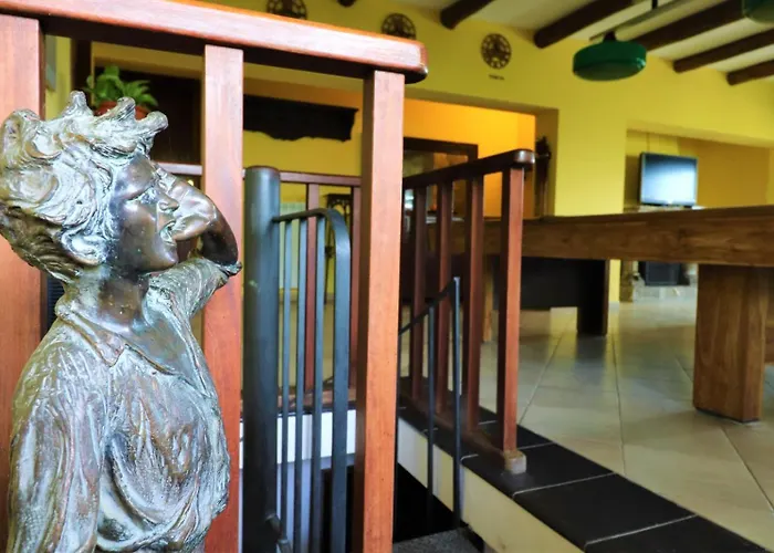 Privata Con Piscina E Biliardo Вилла