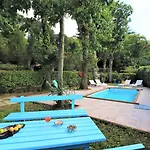 Privata Con Piscina E Biliardo *