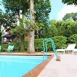 Privata Con Piscina E Biliardo *