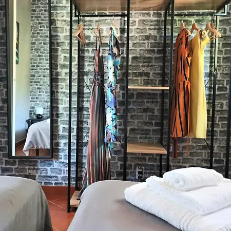 Privata Con Piscina E Biliardo Вилла